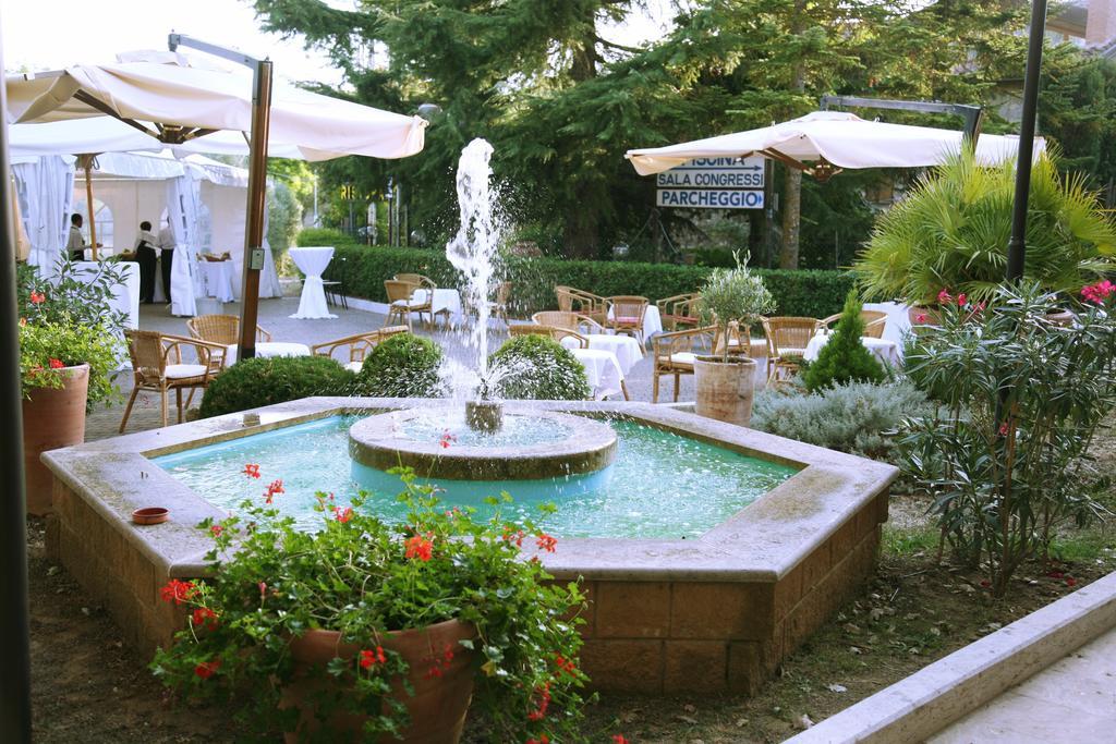 Hotel Ristorante Al Brunello Di Montalcino Exterior photo