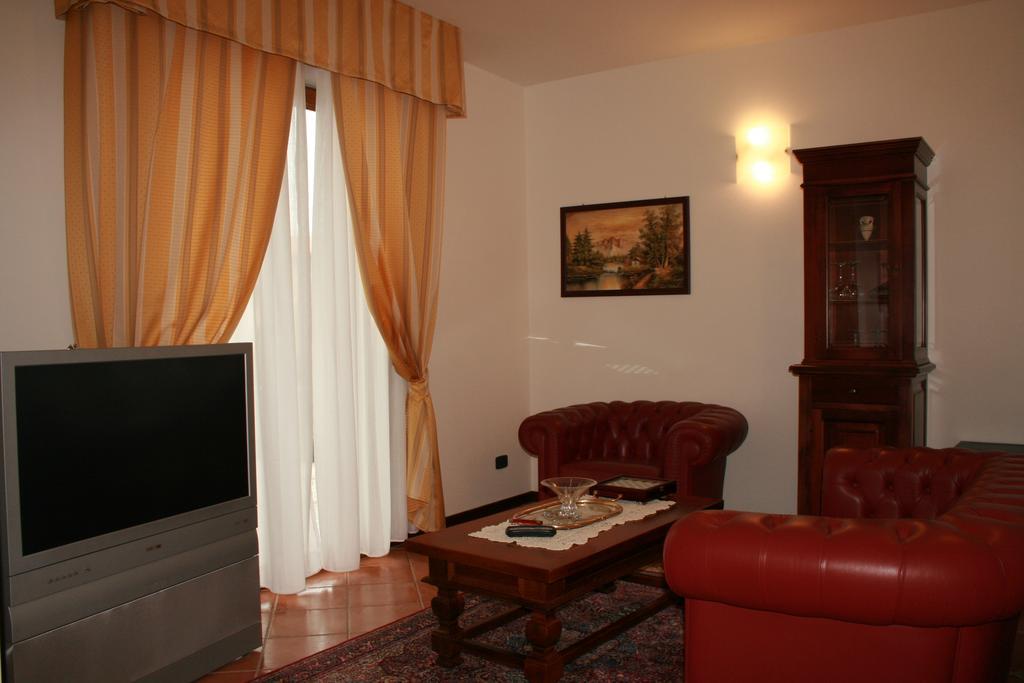 Hotel Ristorante Al Brunello Di Montalcino Exterior photo